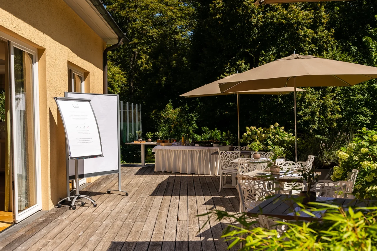 Waldhotel Stuttgart Tagung Terrasse Lindensaal 2